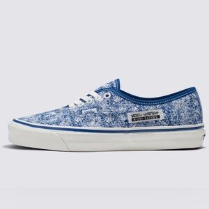 Vans authentic 44 D
Brand new